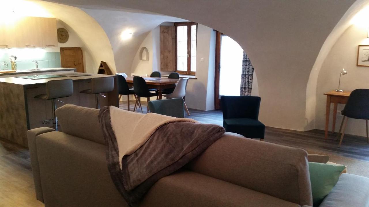 Maison A Tour Briancon Rom bilde